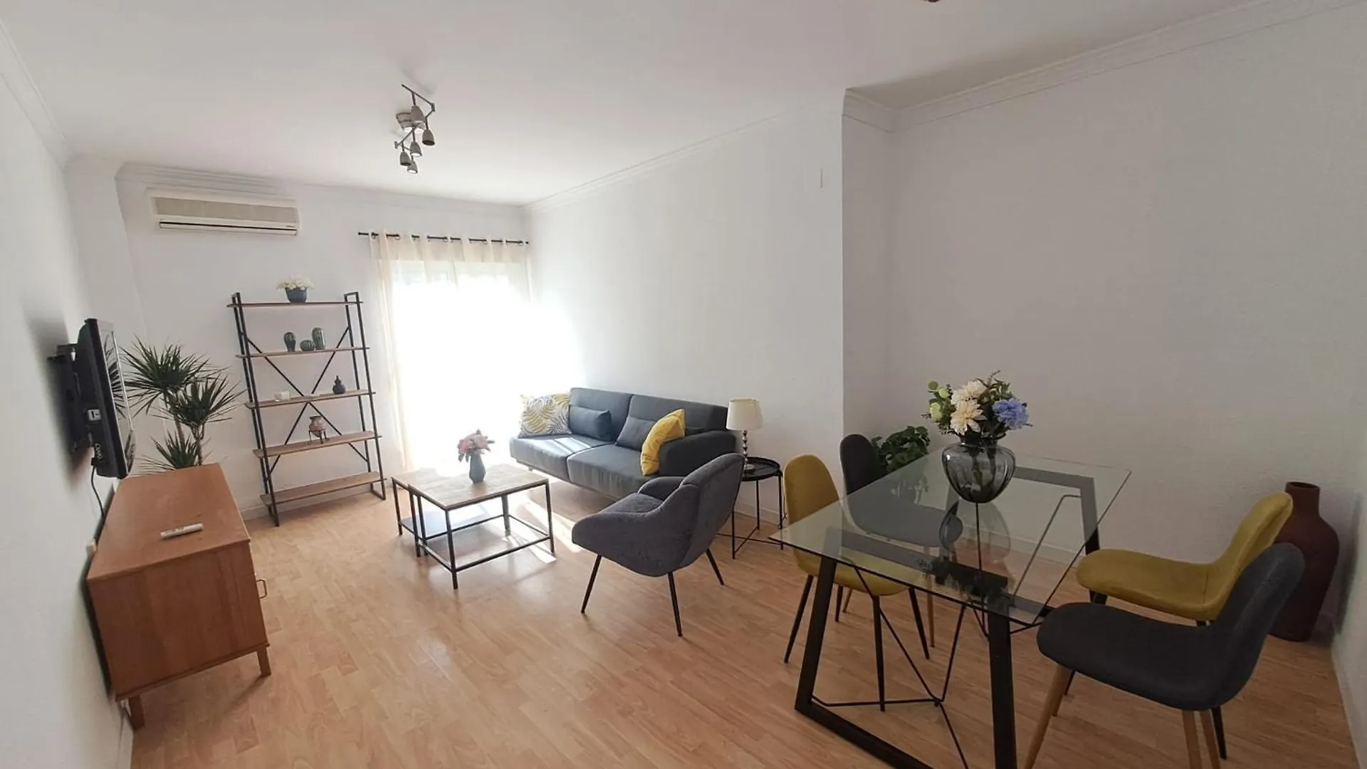 Apartamento Compartido Hab Privadas Playa De La Caleta Cadiz 0*,  Spain